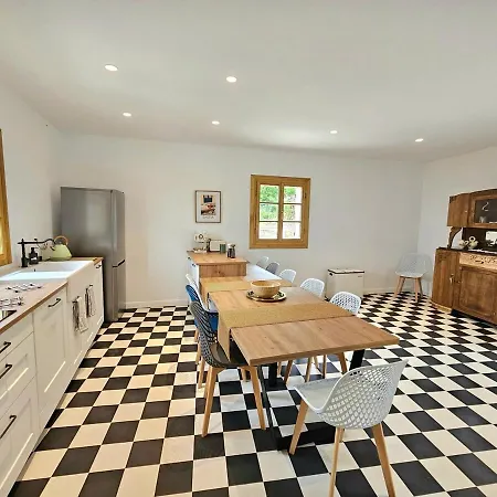 Villa Magnifique Avec Piscine- Hauteurs De *