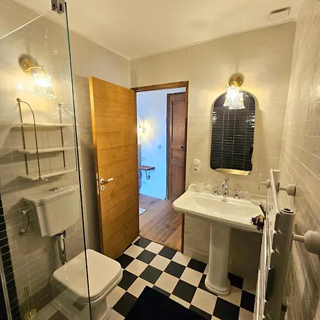 Magnifique Avec Piscine- Hauteurs De Villa *