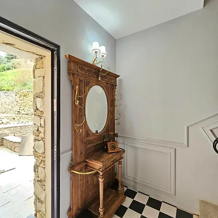 Magnifique Avec Piscine- Hauteurs De *