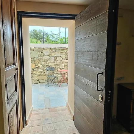 Magnifique Avec Piscine- Hauteurs De Villa