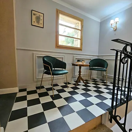 Villa Magnifique Avec Piscine- Hauteurs De *