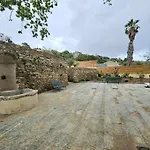 Magnifique Avec Piscine- Hauteurs De Villa