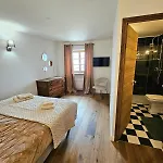 Villa Magnifique Avec Piscine- Hauteurs De *