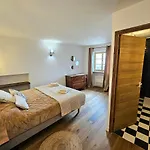 Villa Magnifique Avec Piscine- Hauteurs De *