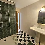 Magnifique Avec Piscine- Hauteurs De Villa