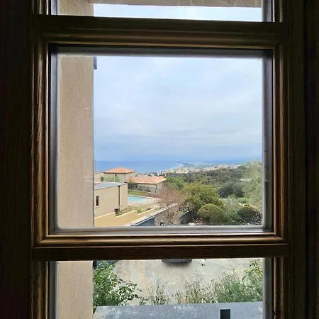 Villa Magnifique Avec Piscine- Hauteurs De Bastia (Corsica)