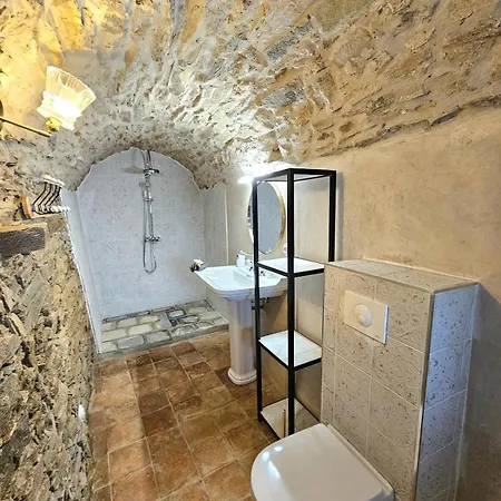 Villa Magnifique Avec Piscine- Hauteurs De *