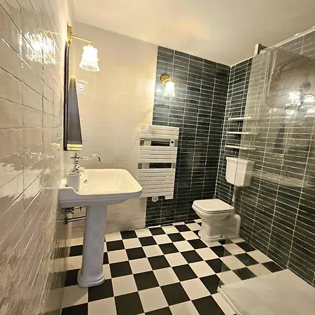 Villa Magnifique Avec Piscine- Hauteurs De *