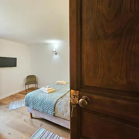 Magnifique Avec Piscine- Hauteurs De Villa *