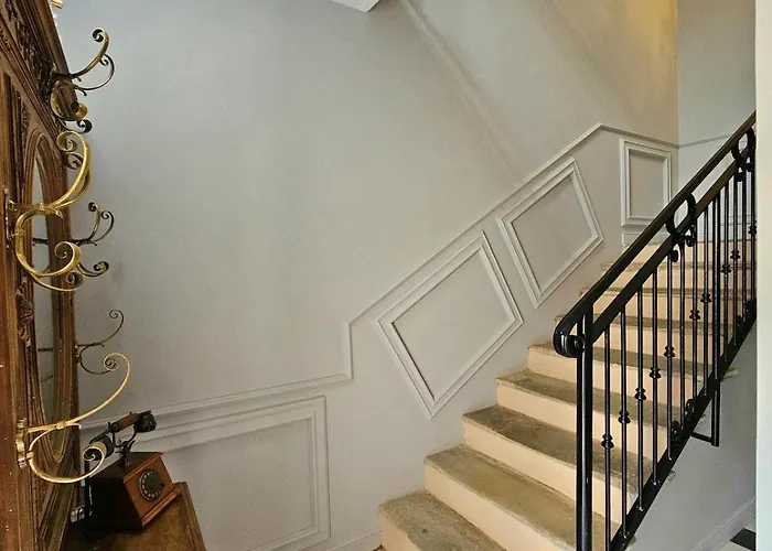 Magnifique Avec Piscine- Hauteurs De 别墅