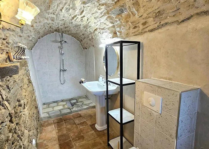 别墅 Magnifique Avec Piscine- Hauteurs De *