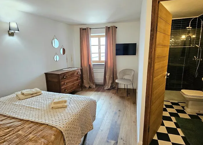 别墅 Magnifique Avec Piscine- Hauteurs De *