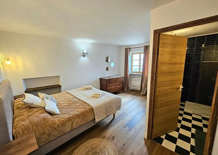 别墅 Magnifique Avec Piscine- Hauteurs De *