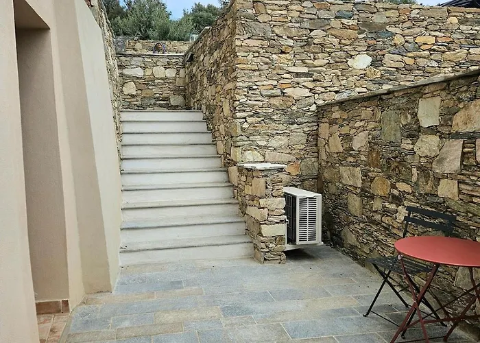 Magnifique Avec Piscine- Hauteurs De