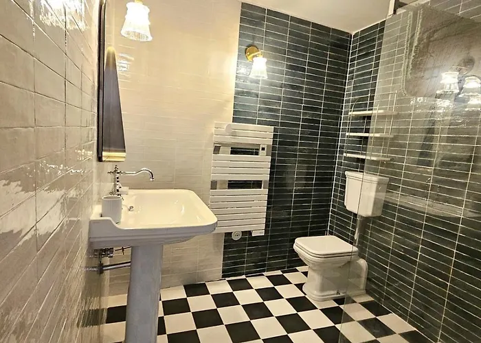 别墅 Magnifique Avec Piscine- Hauteurs De *