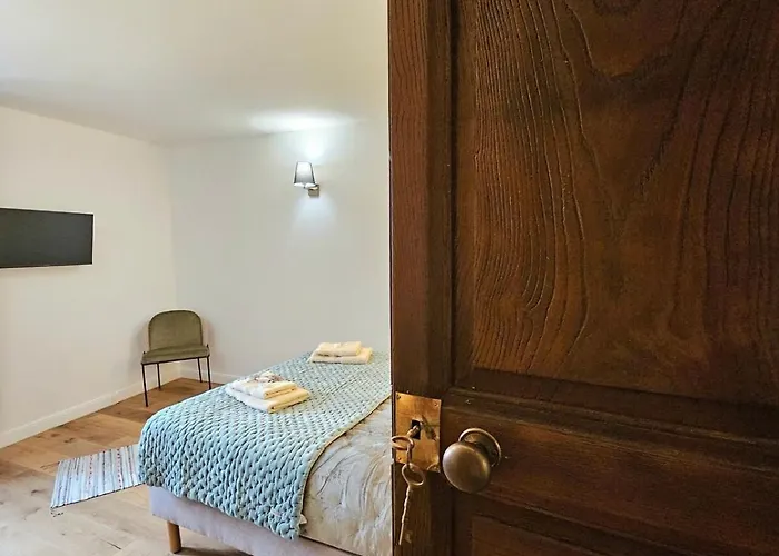 Magnifique Avec Piscine- Hauteurs De 别墅 *