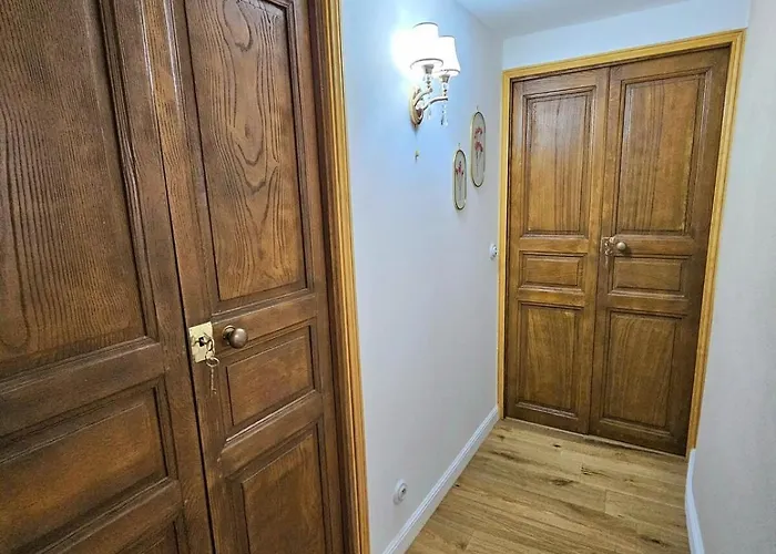 Magnifique Avec Piscine- Hauteurs De 别墅